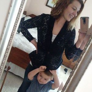 Meet your Posher, Kelly